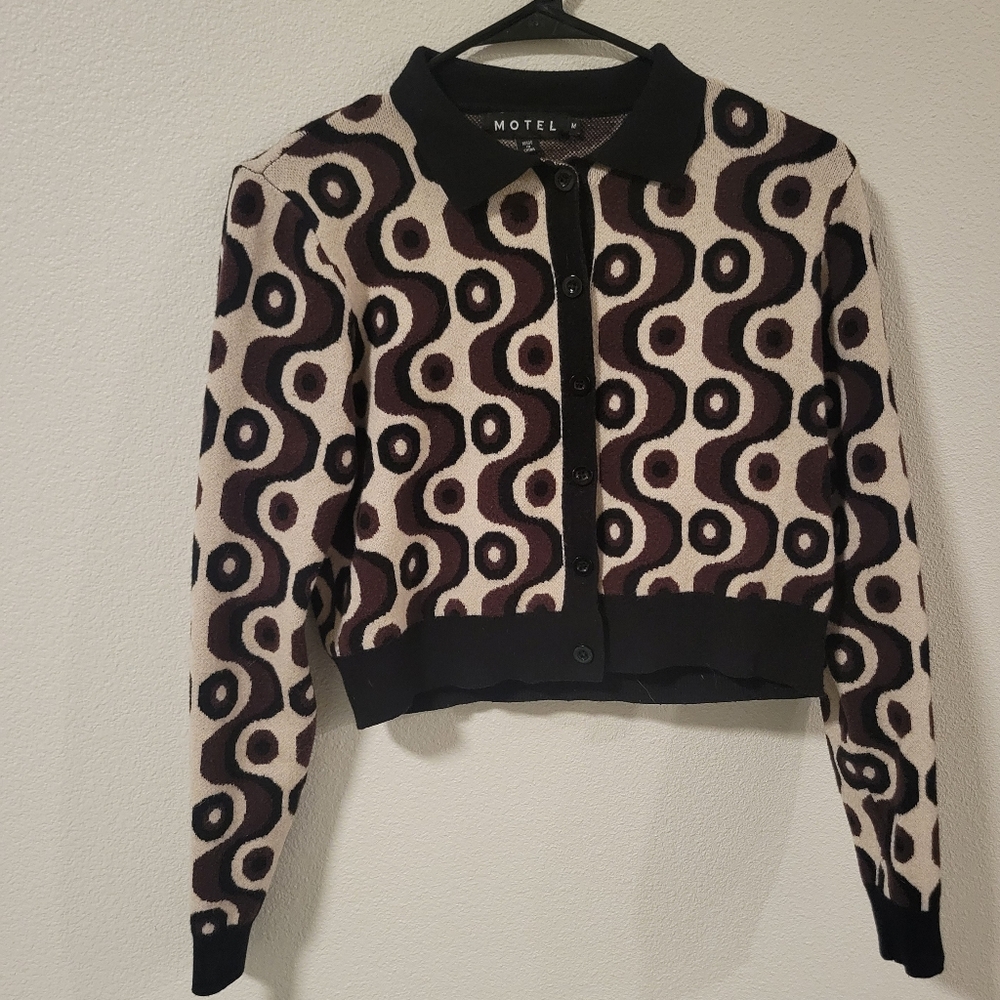 Motel Rocks Black and Cream Patterned Women's Collared Cropped Sweater